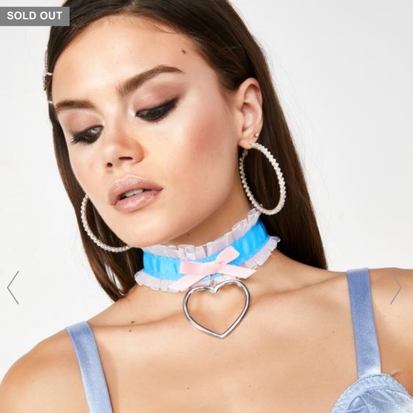 FRILLY DEVILLE HEART CHOKER (TRIED ON ONCE) - Picture 1 of 3